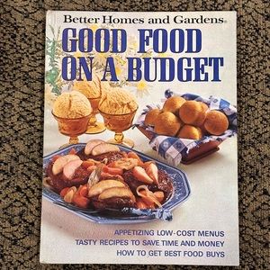 Vintage Better Homes and Gardens Good Food on a Budget Cookbook: Hardcover.